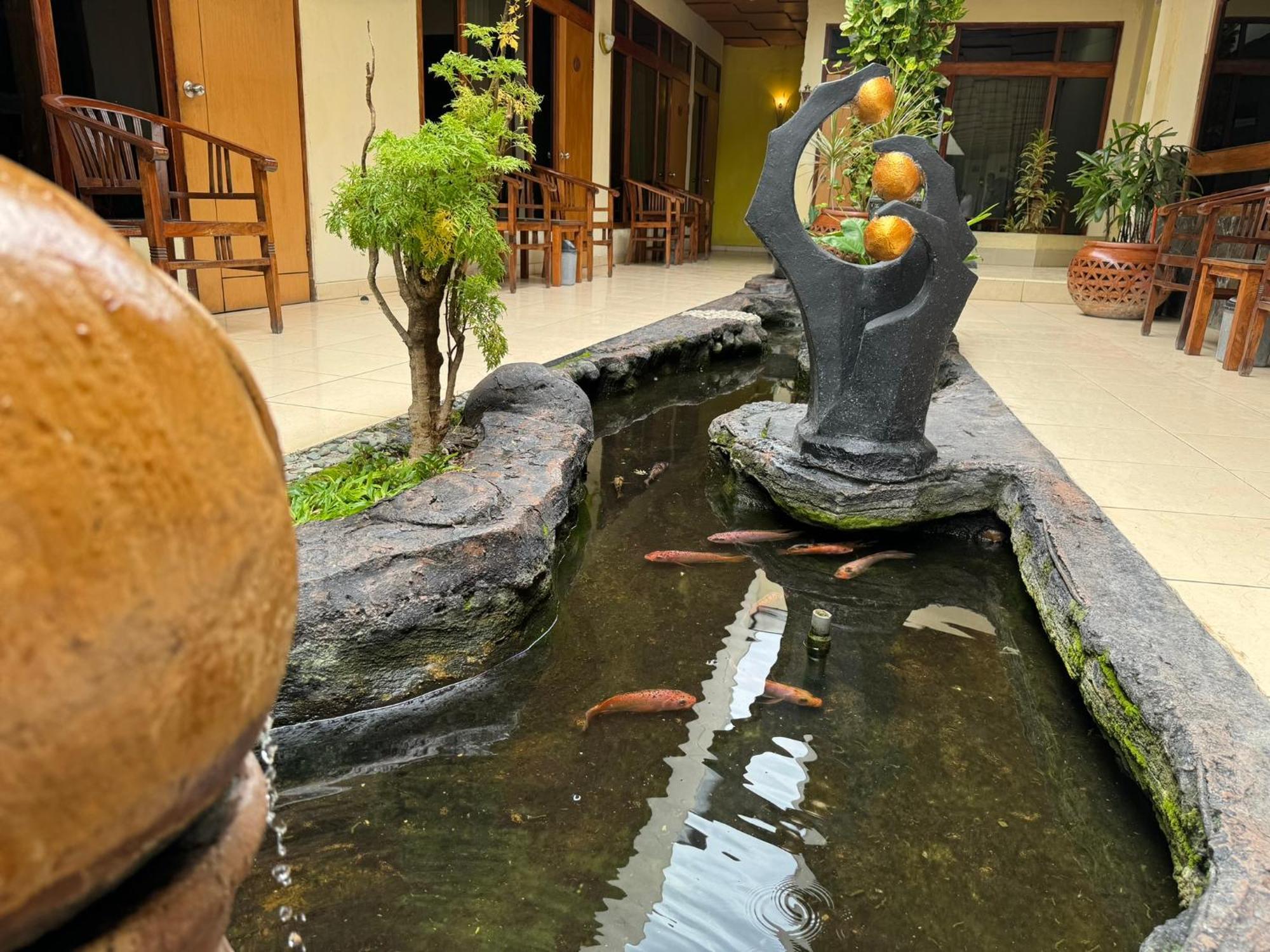 Hotel Priangan Cirebon Εξωτερικό φωτογραφία