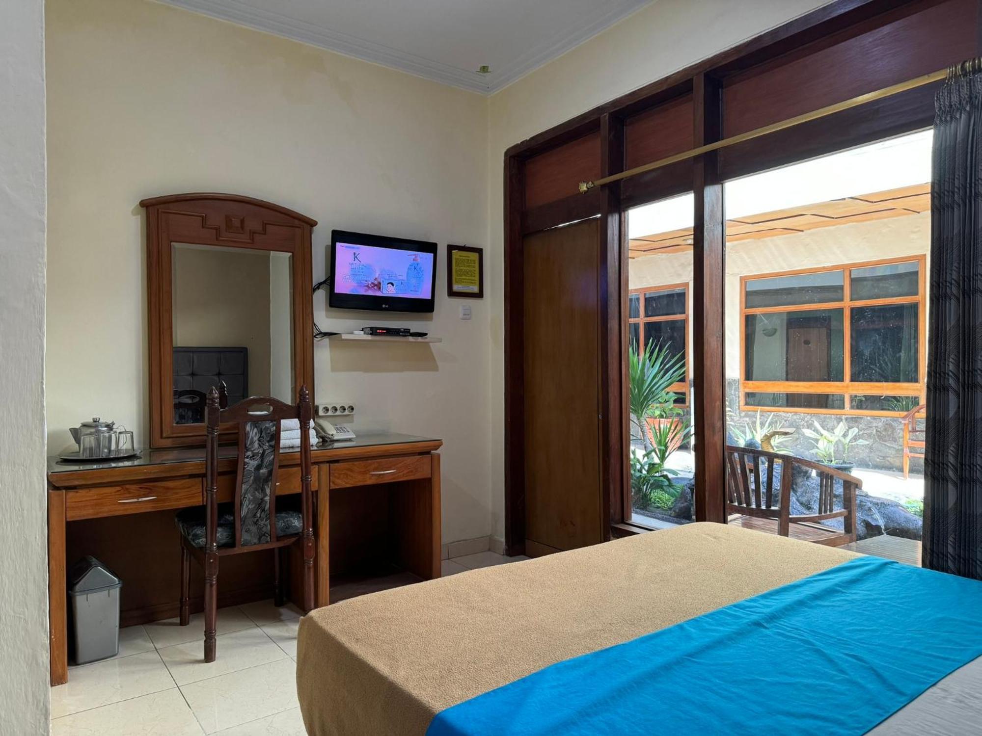 Hotel Priangan Cirebon Εξωτερικό φωτογραφία