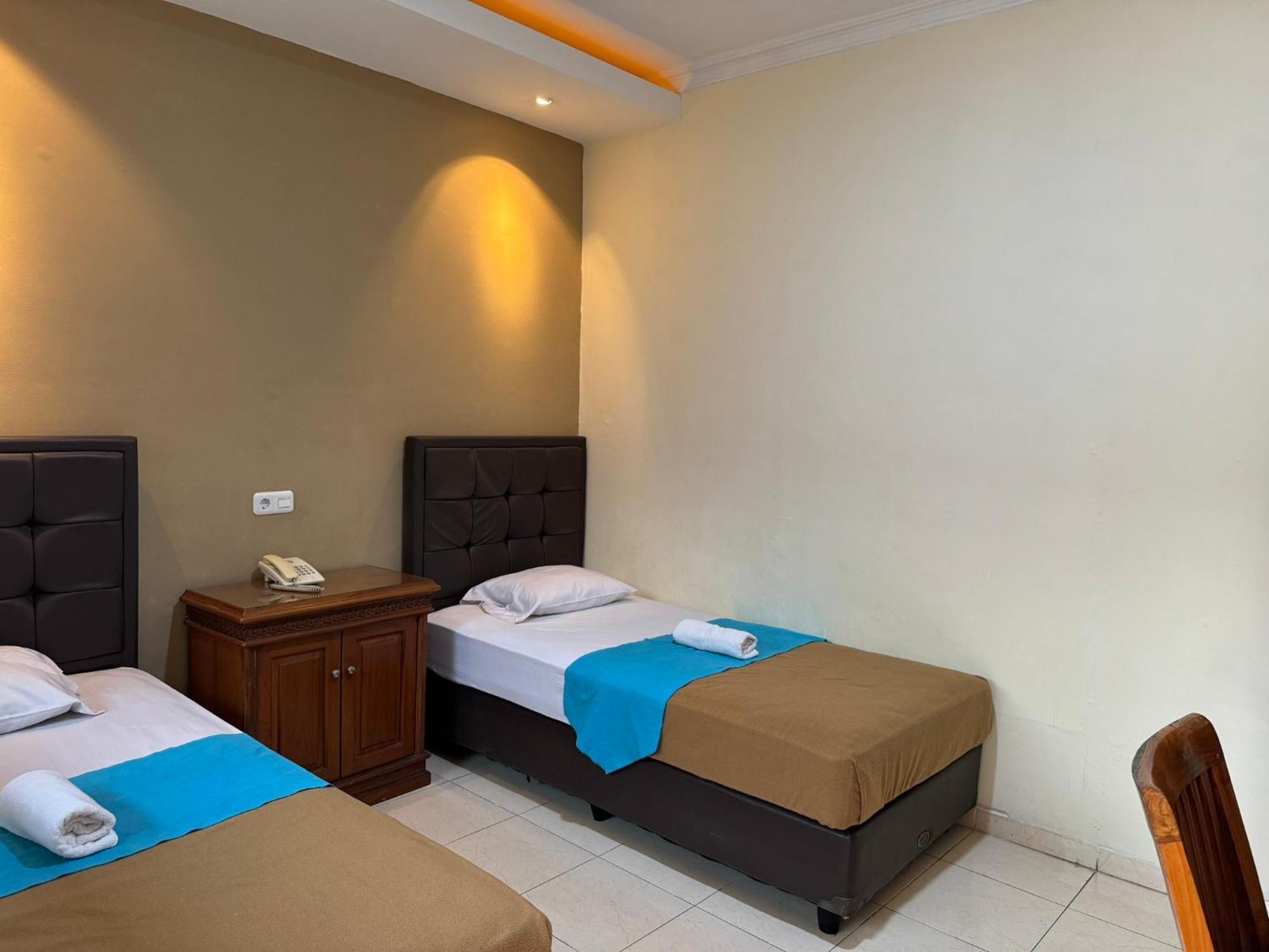 Hotel Priangan Cirebon Εξωτερικό φωτογραφία