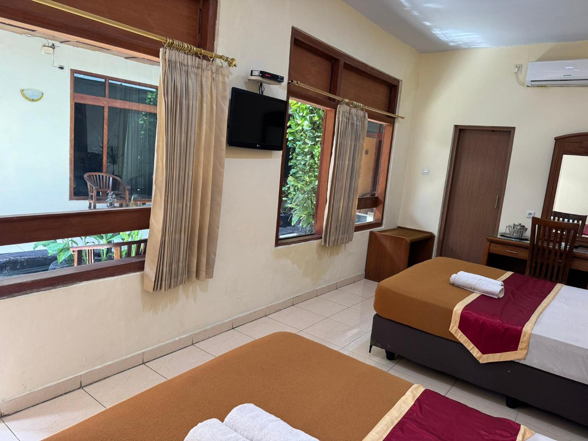 Hotel Priangan Cirebon Εξωτερικό φωτογραφία