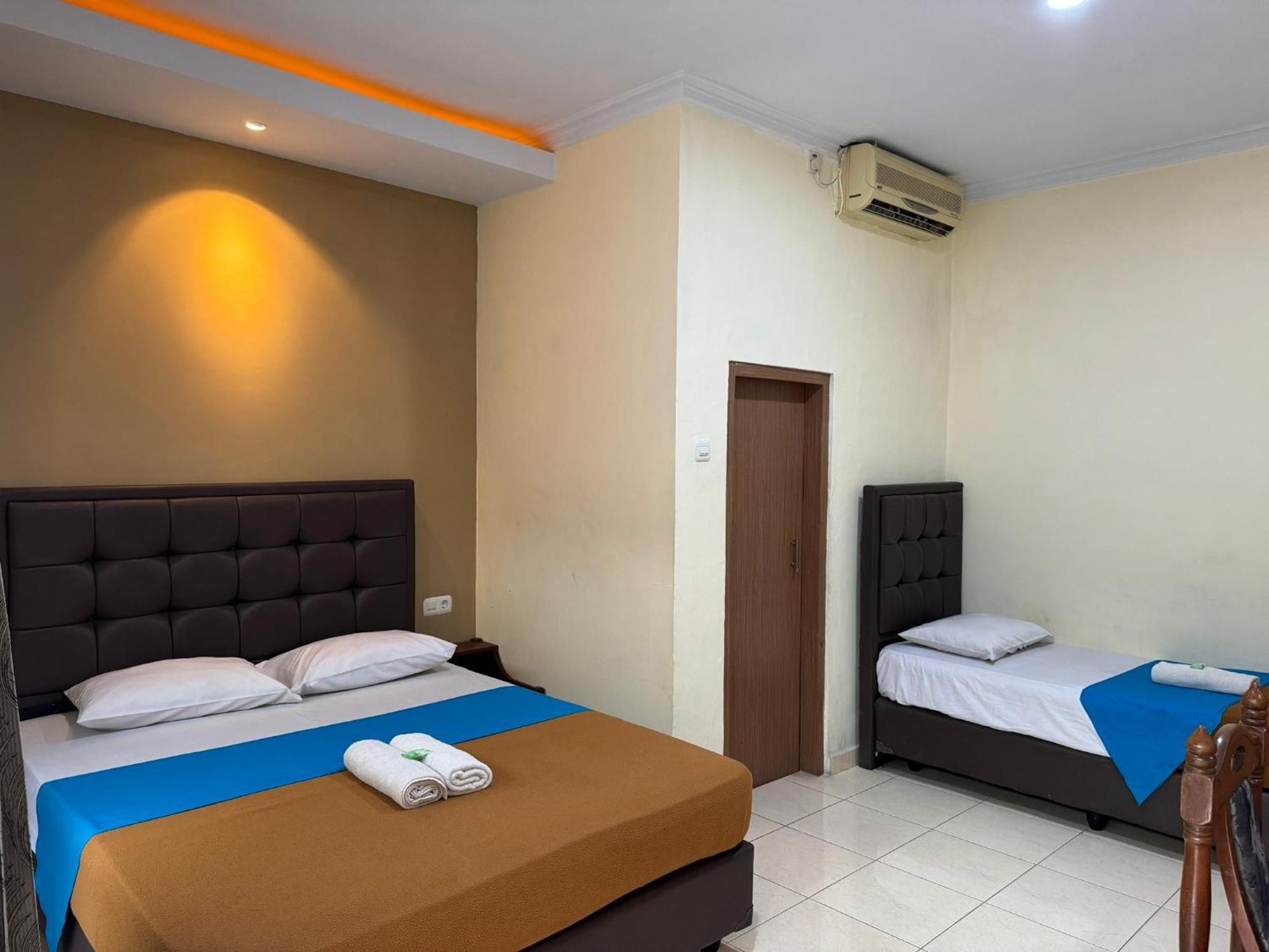 Hotel Priangan Cirebon Εξωτερικό φωτογραφία