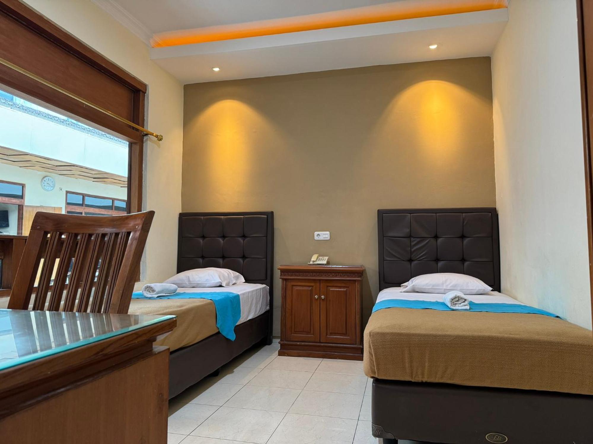 Hotel Priangan Cirebon Εξωτερικό φωτογραφία