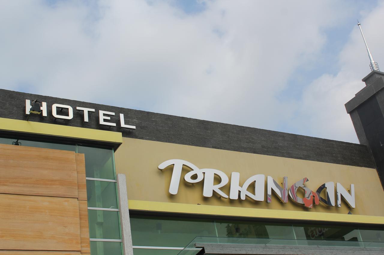 Hotel Priangan Cirebon Εξωτερικό φωτογραφία